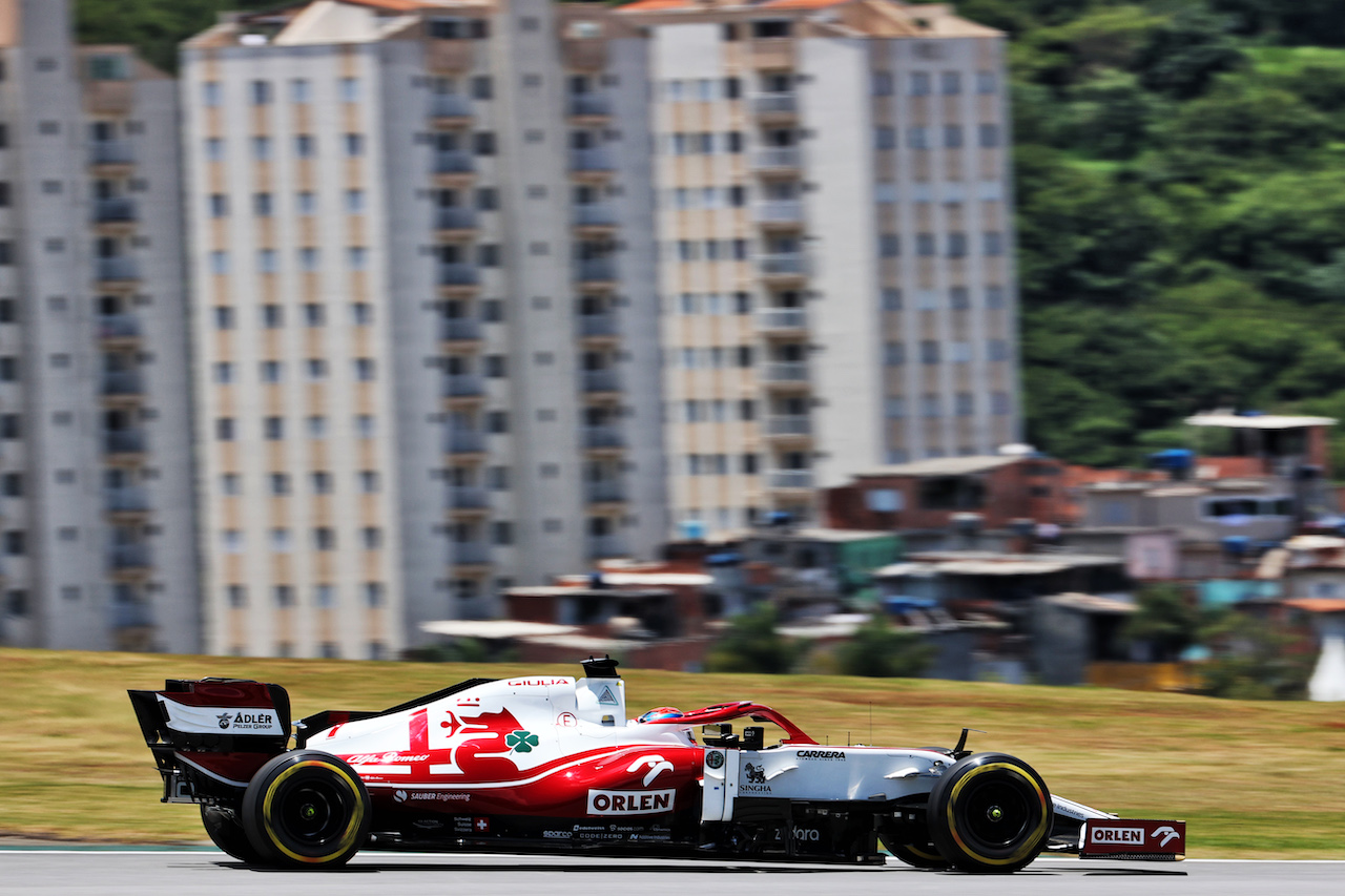 GP SAN PAOLO, Kimi Raikkonen (FIN) Alfa Romeo Racing C41.
13.11.2021. Formula 1 World Championship, Rd 19, Brazilian Grand Prix, Sao Paulo, Brazil, Sprint Gara Day.
- www.xpbimages.com, EMail: requests@xpbimages.com © Copyright: Batchelor / XPB Images