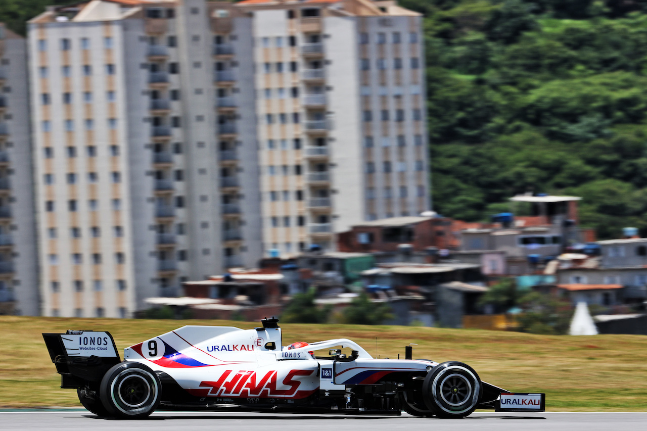 GP SAN PAOLO, Nikita Mazepin (RUS) Haas F1 Team VF-21.
13.11.2021. Formula 1 World Championship, Rd 19, Brazilian Grand Prix, Sao Paulo, Brazil, Sprint Gara Day.
- www.xpbimages.com, EMail: requests@xpbimages.com © Copyright: Batchelor / XPB Images