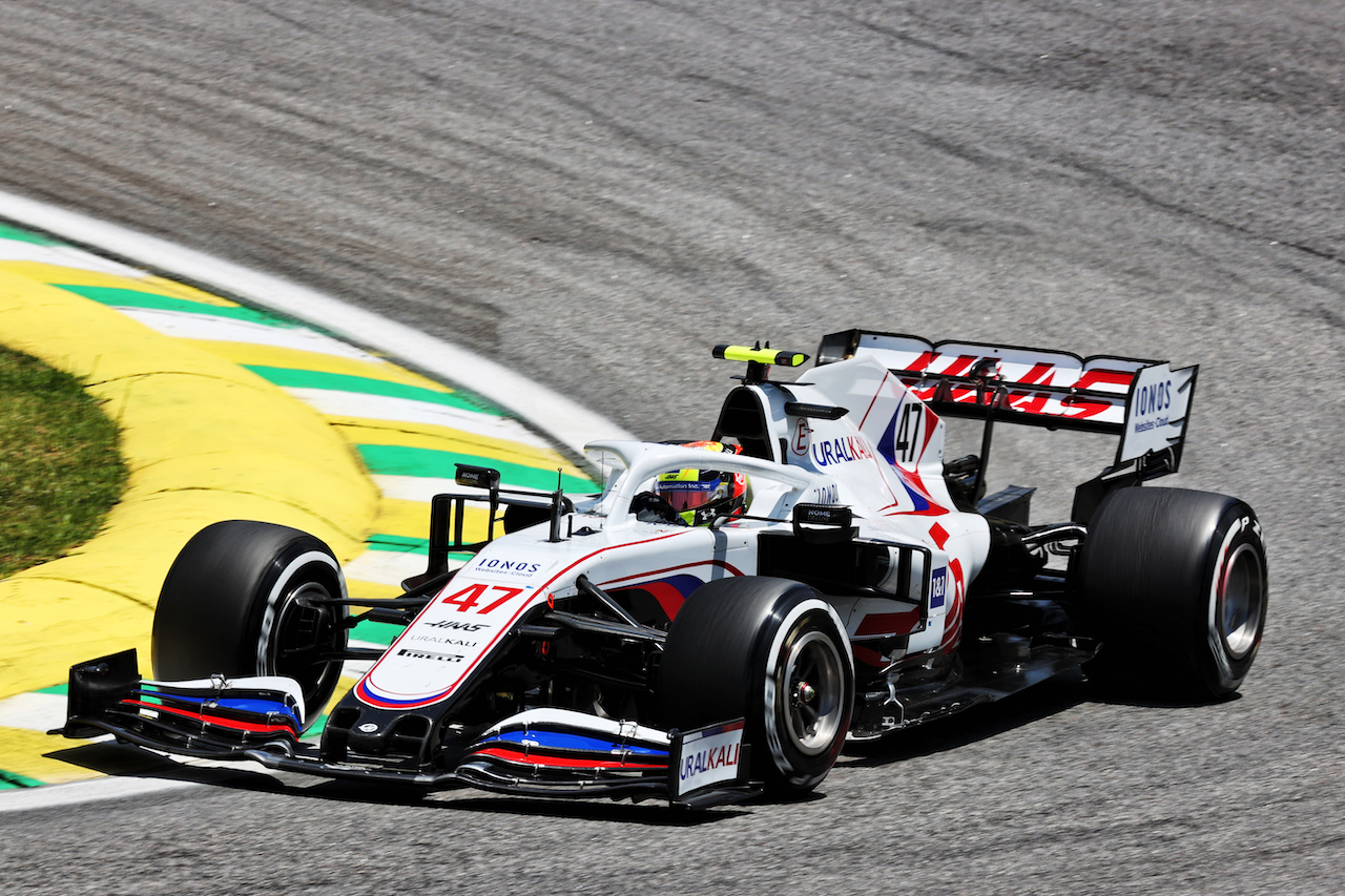 GP SAN PAOLO, Mick Schumacher (GER) Haas VF-21.
13.11.2021. Formula 1 World Championship, Rd 19, Brazilian Grand Prix, Sao Paulo, Brazil, Sprint Gara Day.
- www.xpbimages.com, EMail: requests@xpbimages.com © Copyright: Batchelor / XPB Images