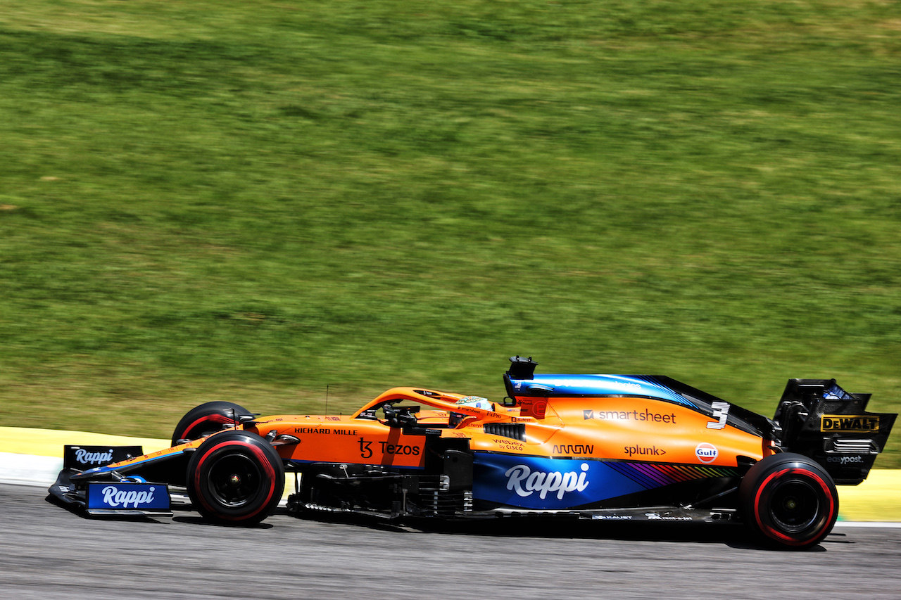 GP SAN PAOLO, Daniel Ricciardo (AUS) McLaren MCL35M.
13.11.2021. Formula 1 World Championship, Rd 19, Brazilian Grand Prix, Sao Paulo, Brazil, Sprint Gara Day.
- www.xpbimages.com, EMail: requests@xpbimages.com © Copyright: Batchelor / XPB Images