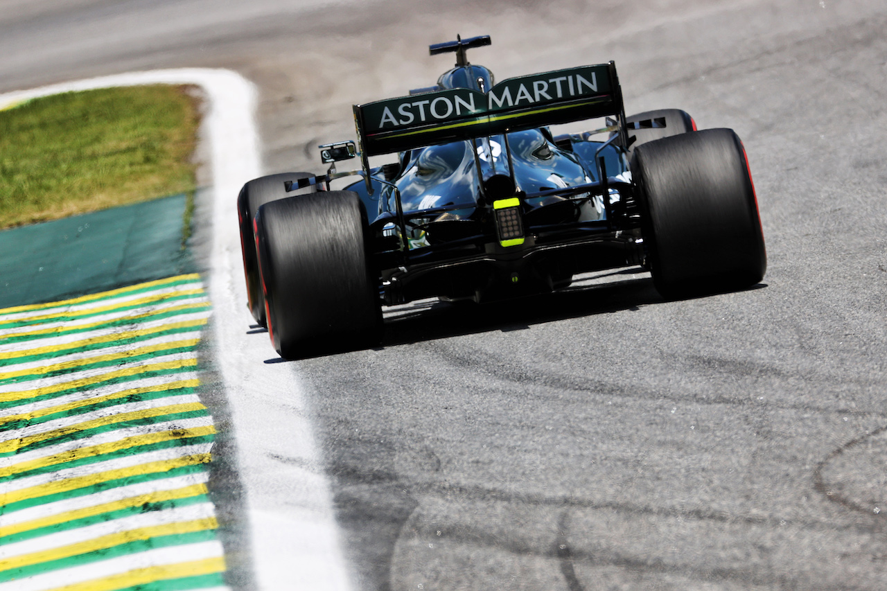 GP SAN PAOLO, Lance Stroll (CDN) Aston Martin F1 Team AMR21.
13.11.2021. Formula 1 World Championship, Rd 19, Brazilian Grand Prix, Sao Paulo, Brazil, Sprint Gara Day.
- www.xpbimages.com, EMail: requests@xpbimages.com © Copyright: Batchelor / XPB Images