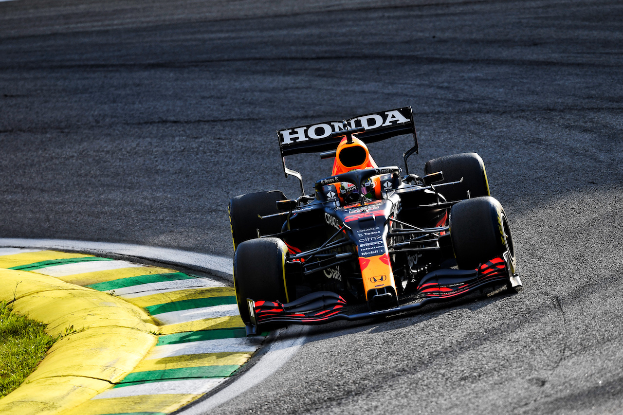 GP SAN PAOLO, Max Verstappen (NLD) Red Bull Racing RB16B.
13.11.2021. Formula 1 World Championship, Rd 19, Brazilian Grand Prix, Sao Paulo, Brazil, Sprint Gara Day.
- www.xpbimages.com, EMail: requests@xpbimages.com © Copyright: Carezzevoli / XPB Images