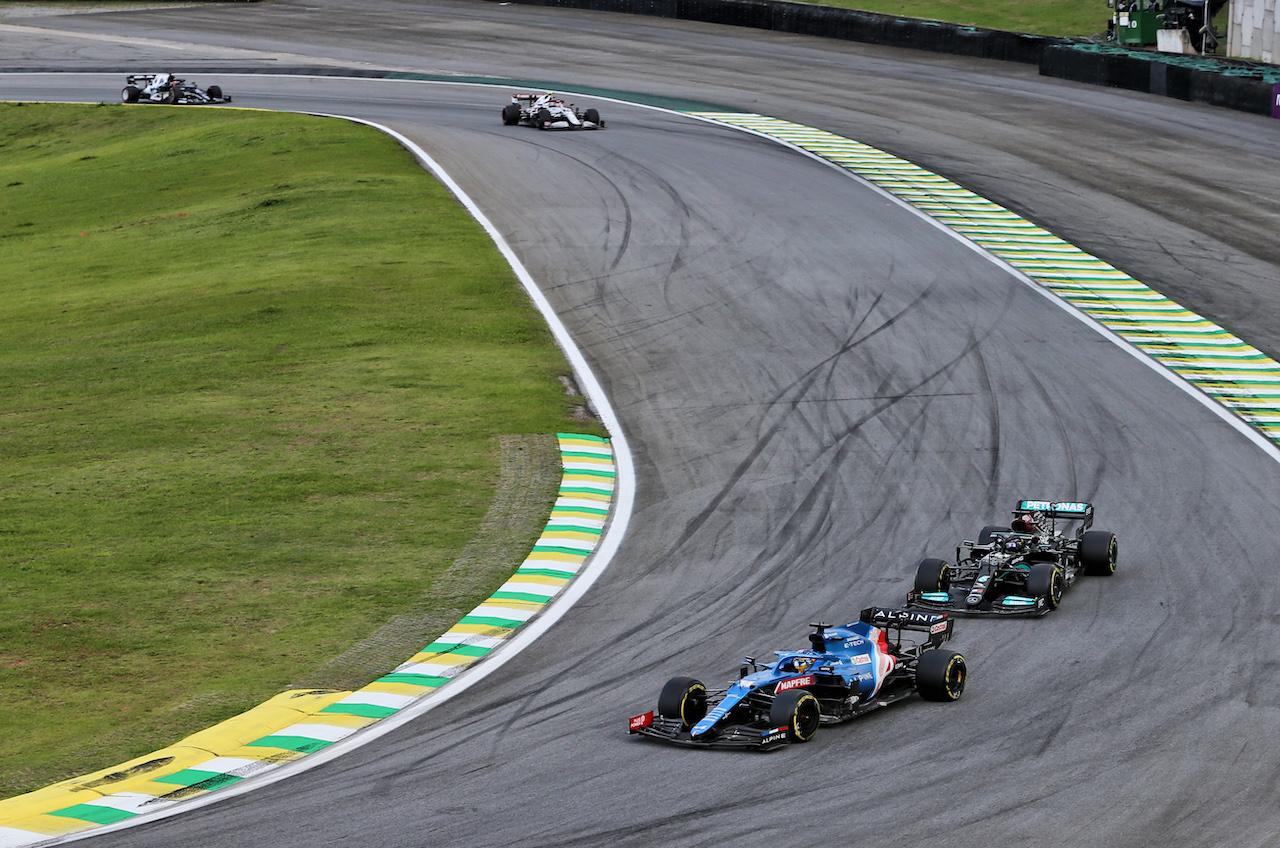 GP SAN PAOLO, Fernando Alonso (ESP) Alpine F1 Team A521.
13.11.2021. Formula 1 World Championship, Rd 19, Brazilian Grand Prix, Sao Paulo, Brazil, Sprint Gara Day.
- www.xpbimages.com, EMail: requests@xpbimages.com © Copyright: XPB Images