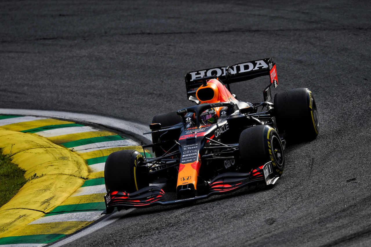 GP SAN PAOLO, Max Verstappen (NLD) Red Bull Racing RB16B.
13.11.2021. Formula 1 World Championship, Rd 19, Brazilian Grand Prix, Sao Paulo, Brazil, Sprint Gara Day.
- www.xpbimages.com, EMail: requests@xpbimages.com © Copyright: Carezzevoli / XPB Images