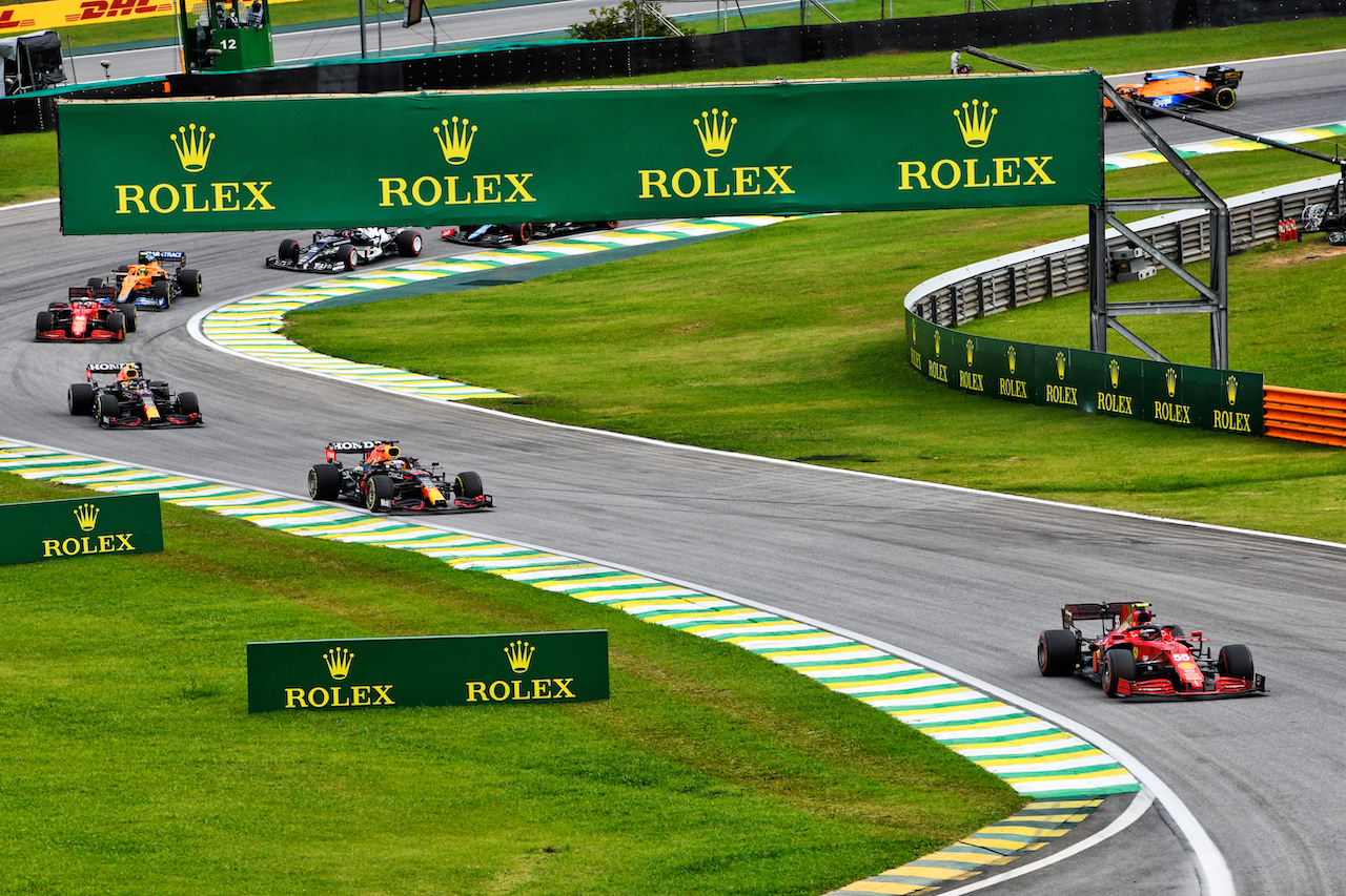 GP SAN PAOLO, Carlos Sainz Jr (ESP) Ferrari SF-21 at the partenza.
13.11.2021. Formula 1 World Championship, Rd 19, Brazilian Grand Prix, Sao Paulo, Brazil, Sprint Gara Day.
- www.xpbimages.com, EMail: requests@xpbimages.com © Copyright: Carezzevoli / XPB Images