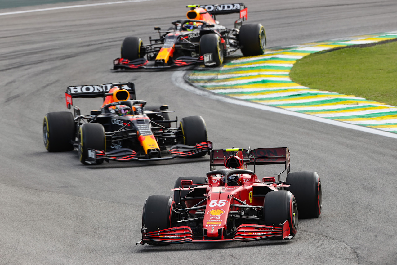 GP SAN PAOLO, Carlos Sainz Jr (ESP) Ferrari SF-21.
13.11.2021. Formula 1 World Championship, Rd 19, Brazilian Grand Prix, Sao Paulo, Brazil, Sprint Gara Day.
- www.xpbimages.com, EMail: requests@xpbimages.com © Copyright: Charniaux / XPB Images