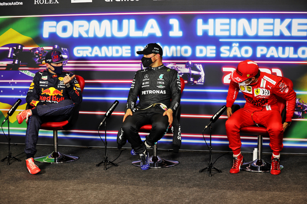 GP SAN PAOLO, (L to R): Max Verstappen (NLD) Red Bull Racing; Valtteri Bottas (FIN) Mercedes AMG F1; e Carlos Sainz Jr (ESP) Ferrari, in the post Sprint FIA Press Conference.
13.11.2021. Formula 1 World Championship, Rd 19, Brazilian Grand Prix, Sao Paulo, Brazil, Sprint Gara Day.
- www.xpbimages.com, EMail: requests@xpbimages.com © Copyright: Batchelor / XPB Images