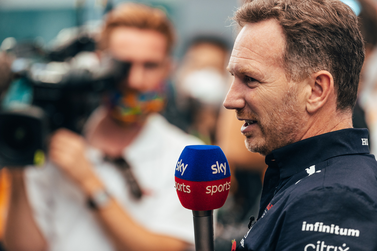 GP SAN PAOLO, Christian Horner (GBR) Red Bull Racing Team Principal on the grid.
13.11.2021. Formula 1 World Championship, Rd 19, Brazilian Grand Prix, Sao Paulo, Brazil, Sprint Gara Day.
- www.xpbimages.com, EMail: requests@xpbimages.com © Copyright: Batchelor / XPB Images