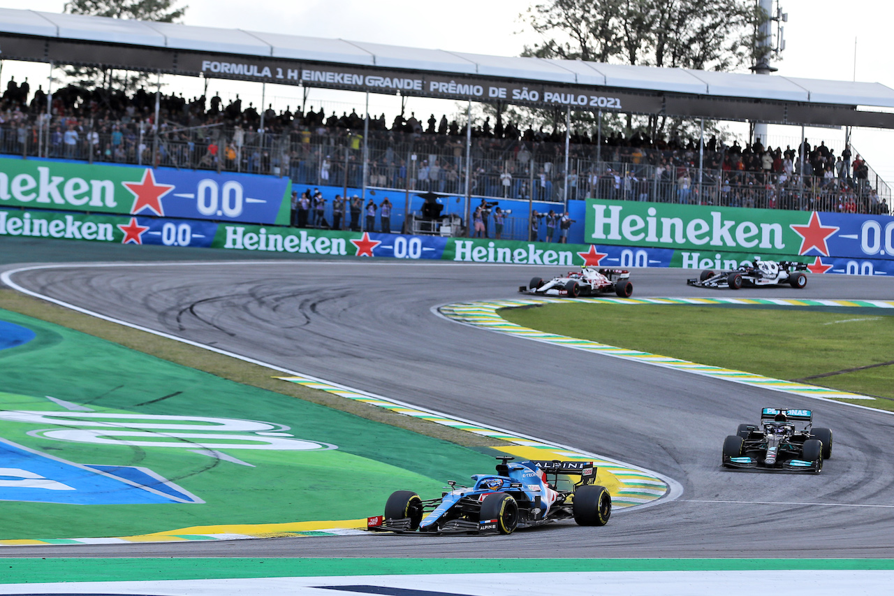 GP SAN PAOLO, Fernando Alonso (ESP) Alpine F1 Team A521.
13.11.2021. Formula 1 World Championship, Rd 19, Brazilian Grand Prix, Sao Paulo, Brazil, Sprint Gara Day.
- www.xpbimages.com, EMail: requests@xpbimages.com © Copyright: XPB Images