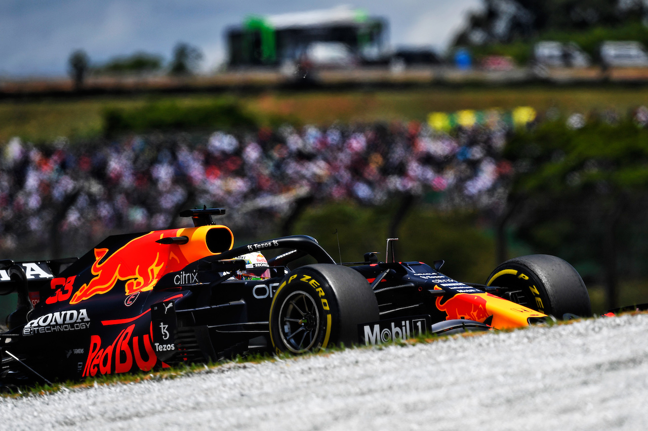 GP SAN PAOLO, Max Verstappen (NLD) Red Bull Racing RB16B.
13.11.2021. Formula 1 World Championship, Rd 19, Brazilian Grand Prix, Sao Paulo, Brazil, Sprint Gara Day.
- www.xpbimages.com, EMail: requests@xpbimages.com © Copyright: Carezzevoli / XPB Images