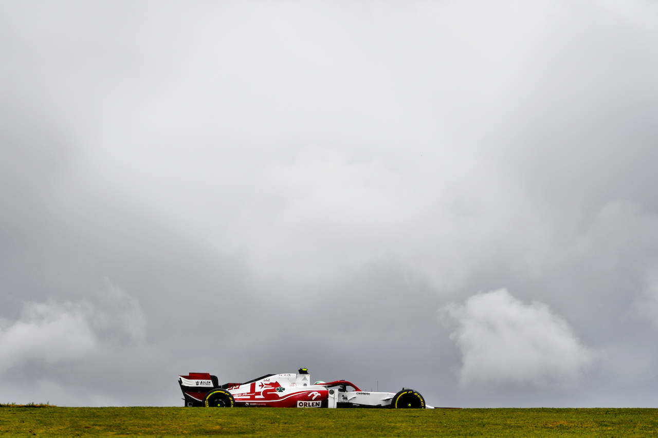 GP SAN PAOLO, Antonio Giovinazzi (ITA) Alfa Romeo Racing C41.
12.11.2021. Formula 1 World Championship, Rd 19, Brazilian Grand Prix, Sao Paulo, Brazil, Qualifiche Day.
- www.xpbimages.com, EMail: requests@xpbimages.com © Copyright: Carezzevoli / XPB Images
