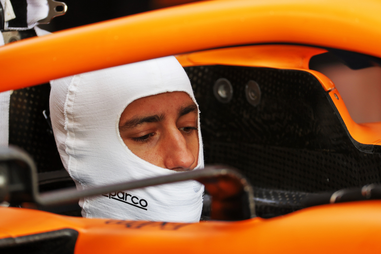 GP SAN PAOLO, Daniel Ricciardo (AUS) McLaren MCL35M.
12.11.2021. Formula 1 World Championship, Rd 19, Brazilian Grand Prix, Sao Paulo, Brazil, Qualifiche Day.
- www.xpbimages.com, EMail: requests@xpbimages.com © Copyright: Batchelor / XPB Images