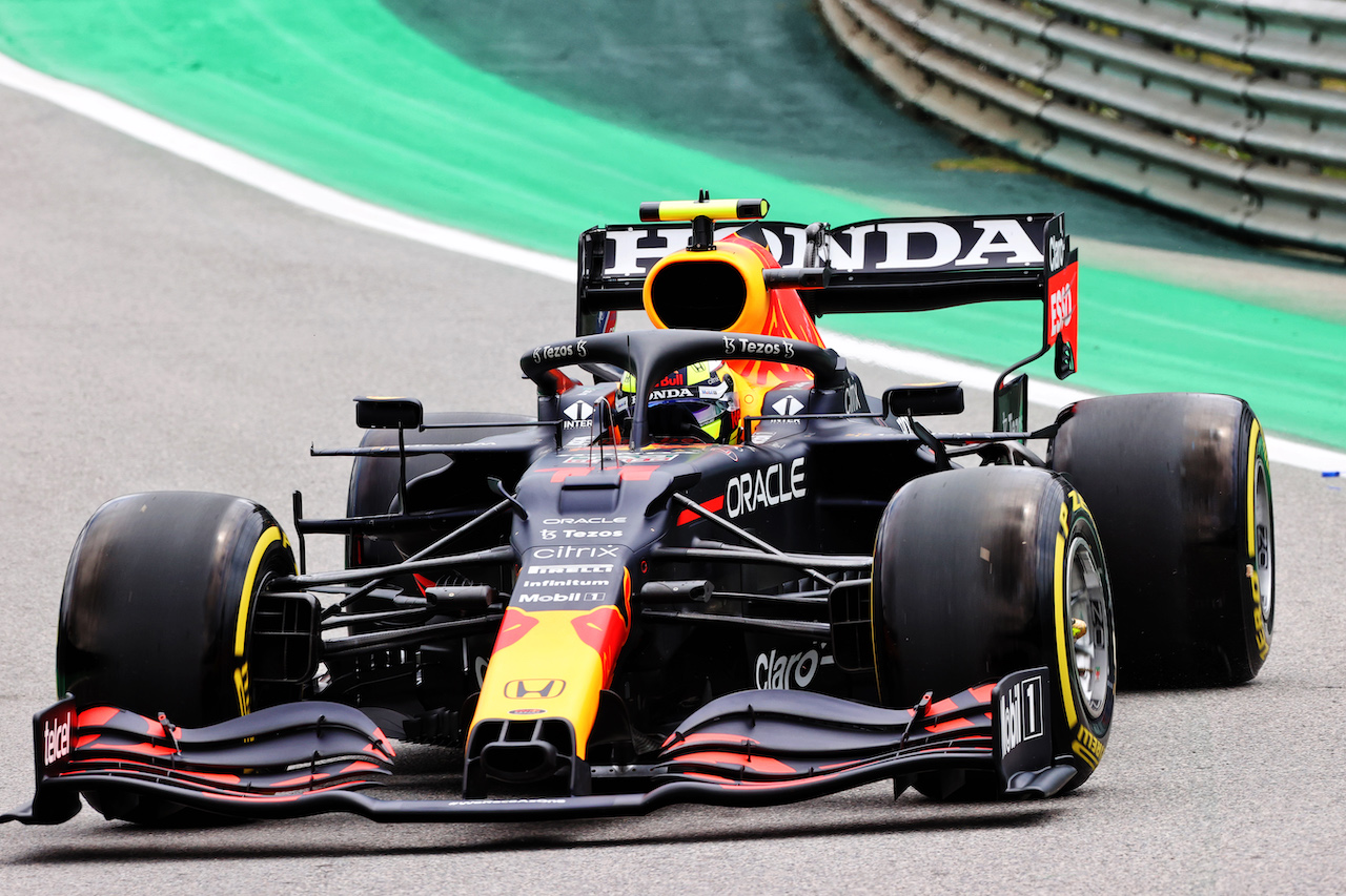 GP SAN PAOLO, Sergio Perez (MEX) Red Bull Racing RB16B.
12.11.2021. Formula 1 World Championship, Rd 19, Brazilian Grand Prix, Sao Paulo, Brazil, Qualifiche Day.
- www.xpbimages.com, EMail: requests@xpbimages.com © Copyright: Batchelor / XPB Images