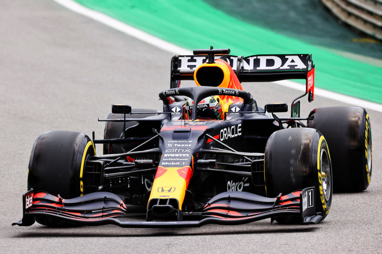 GP SAN PAOLO, Max Verstappen (NLD) Red Bull Racing RB16B.
12.11.2021. Formula 1 World Championship, Rd 19, Brazilian Grand Prix, Sao Paulo, Brazil, Qualifiche Day.
- www.xpbimages.com, EMail: requests@xpbimages.com © Copyright: Batchelor / XPB Images