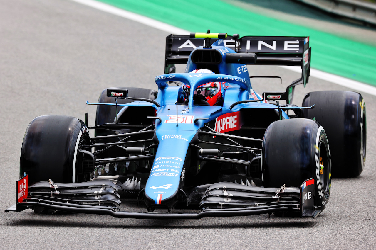 GP SAN PAOLO, Esteban Ocon (FRA) Alpine F1 Team A521.
12.11.2021. Formula 1 World Championship, Rd 19, Brazilian Grand Prix, Sao Paulo, Brazil, Qualifiche Day.
- www.xpbimages.com, EMail: requests@xpbimages.com © Copyright: Batchelor / XPB Images