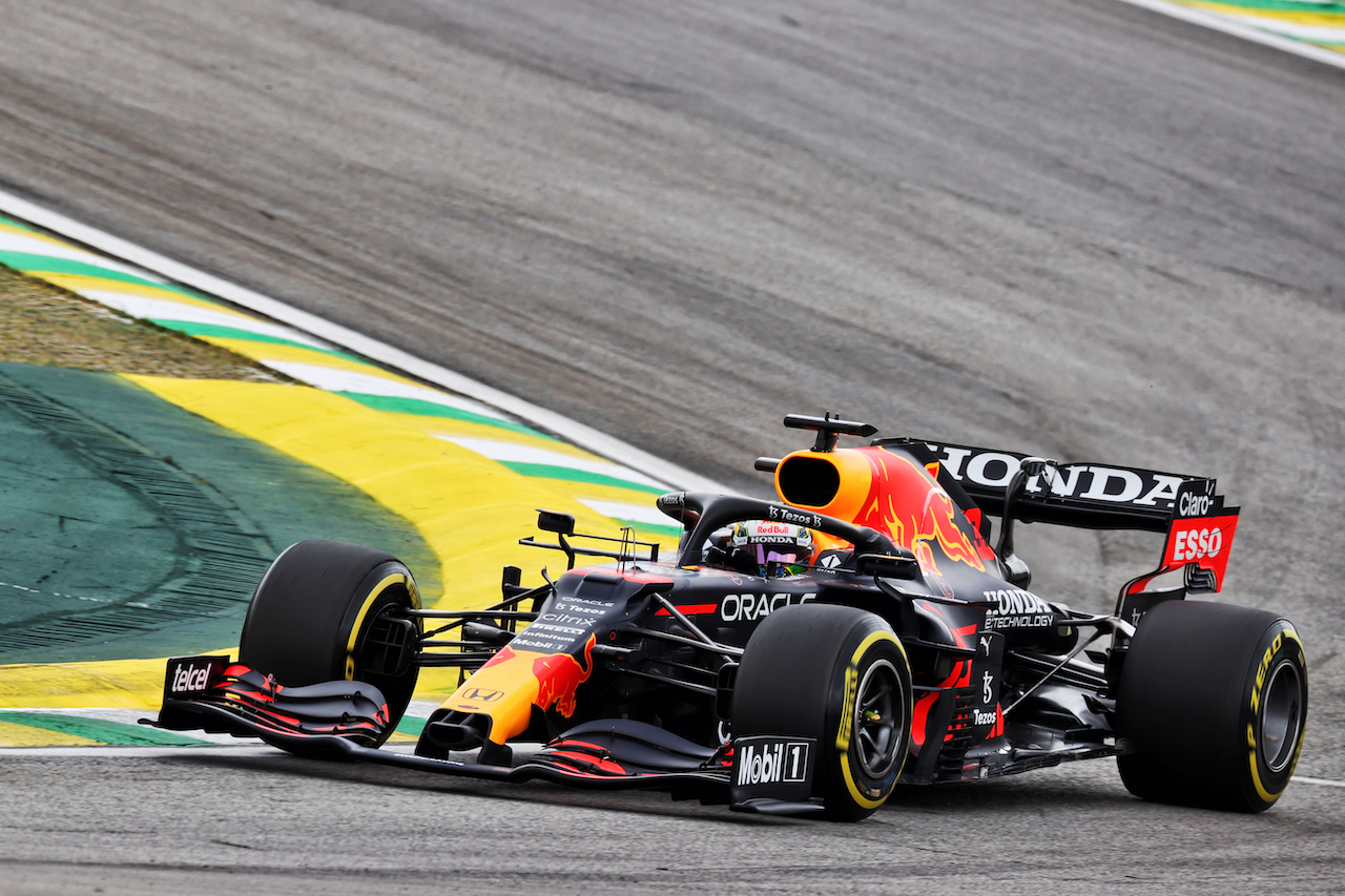 GP SAN PAOLO, Max Verstappen (NLD) Red Bull Racing RB16B.
12.11.2021. Formula 1 World Championship, Rd 19, Brazilian Grand Prix, Sao Paulo, Brazil, Qualifiche Day.
- www.xpbimages.com, EMail: requests@xpbimages.com © Copyright: Batchelor / XPB Images