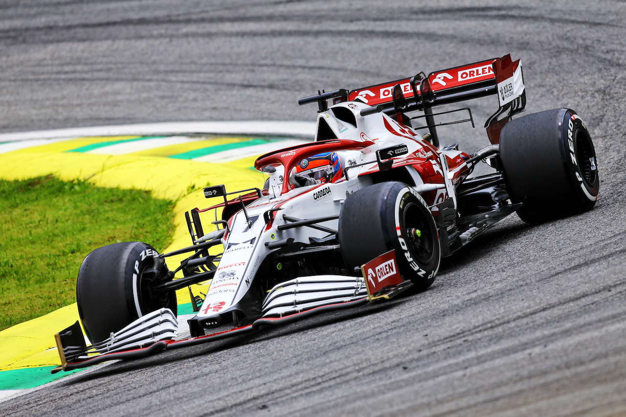 GP SAN PAOLO, Kimi Raikkonen (FIN) Alfa Romeo Racing C41.
12.11.2021. Formula 1 World Championship, Rd 19, Brazilian Grand Prix, Sao Paulo, Brazil, Qualifiche Day.
- www.xpbimages.com, EMail: requests@xpbimages.com © Copyright: XPB Images