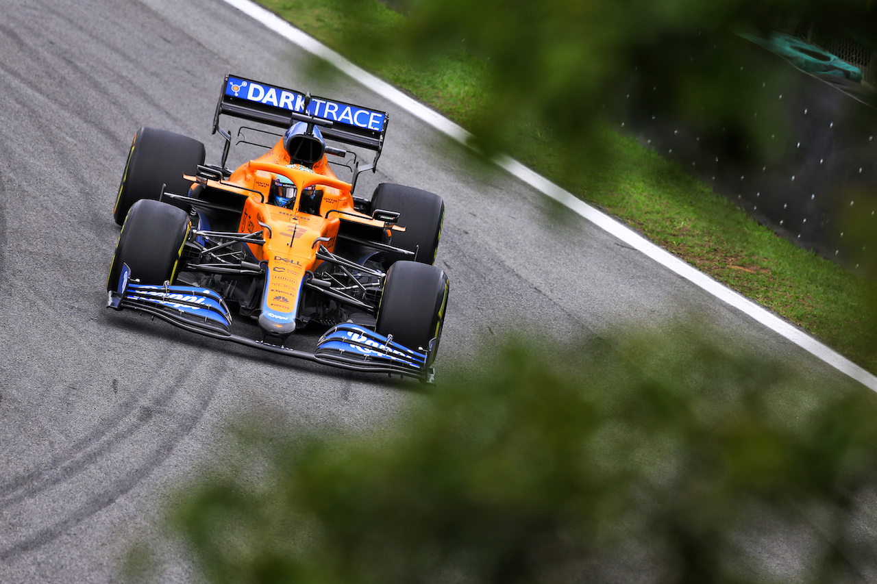 GP SAN PAOLO, Daniel Ricciardo (AUS) McLaren MCL35M.
12.11.2021. Formula 1 World Championship, Rd 19, Brazilian Grand Prix, Sao Paulo, Brazil, Qualifiche Day.
- www.xpbimages.com, EMail: requests@xpbimages.com © Copyright: XPB Images