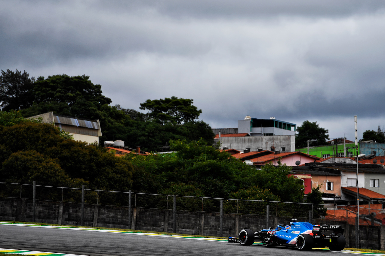 GP SAN PAOLO, Fernando Alonso (ESP) Alpine F1 Team A521.
12.11.2021. Formula 1 World Championship, Rd 19, Brazilian Grand Prix, Sao Paulo, Brazil, Qualifiche Day.
- www.xpbimages.com, EMail: requests@xpbimages.com © Copyright: Carezzevoli / XPB Images