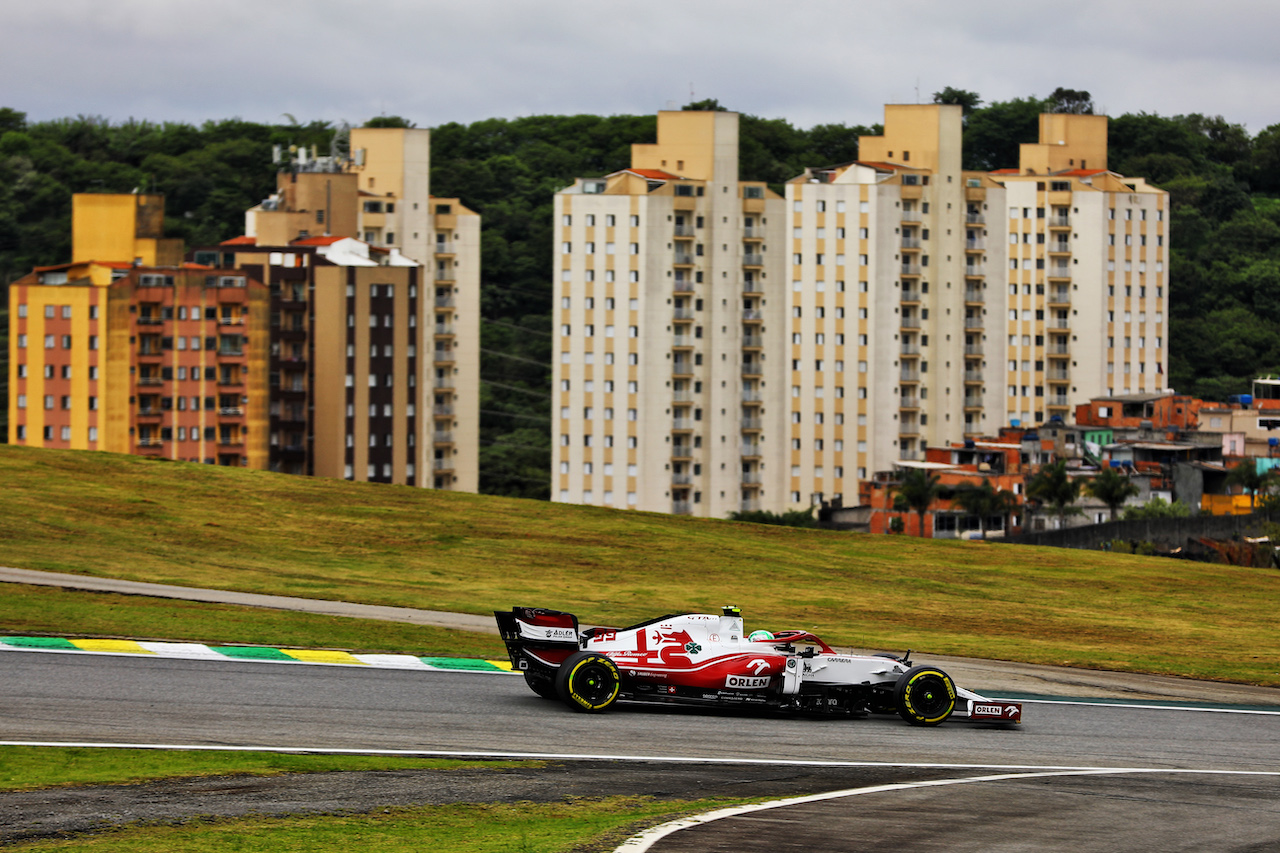 GP SAN PAOLO, Antonio Giovinazzi (ITA) Alfa Romeo Racing C41.
12.11.2021. Formula 1 World Championship, Rd 19, Brazilian Grand Prix, Sao Paulo, Brazil, Qualifiche Day.
- www.xpbimages.com, EMail: requests@xpbimages.com © Copyright: XPB Images