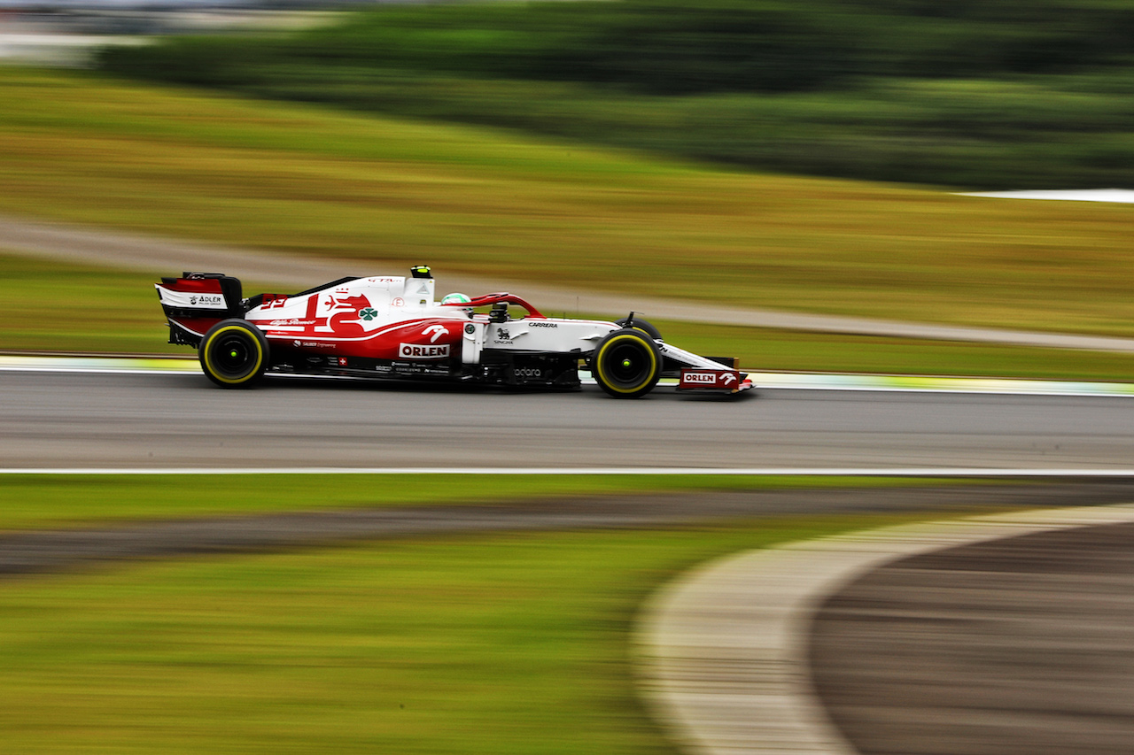 GP SAN PAOLO, Antonio Giovinazzi (ITA) Alfa Romeo Racing C41.
12.11.2021. Formula 1 World Championship, Rd 19, Brazilian Grand Prix, Sao Paulo, Brazil, Qualifiche Day.
- www.xpbimages.com, EMail: requests@xpbimages.com © Copyright: XPB Images