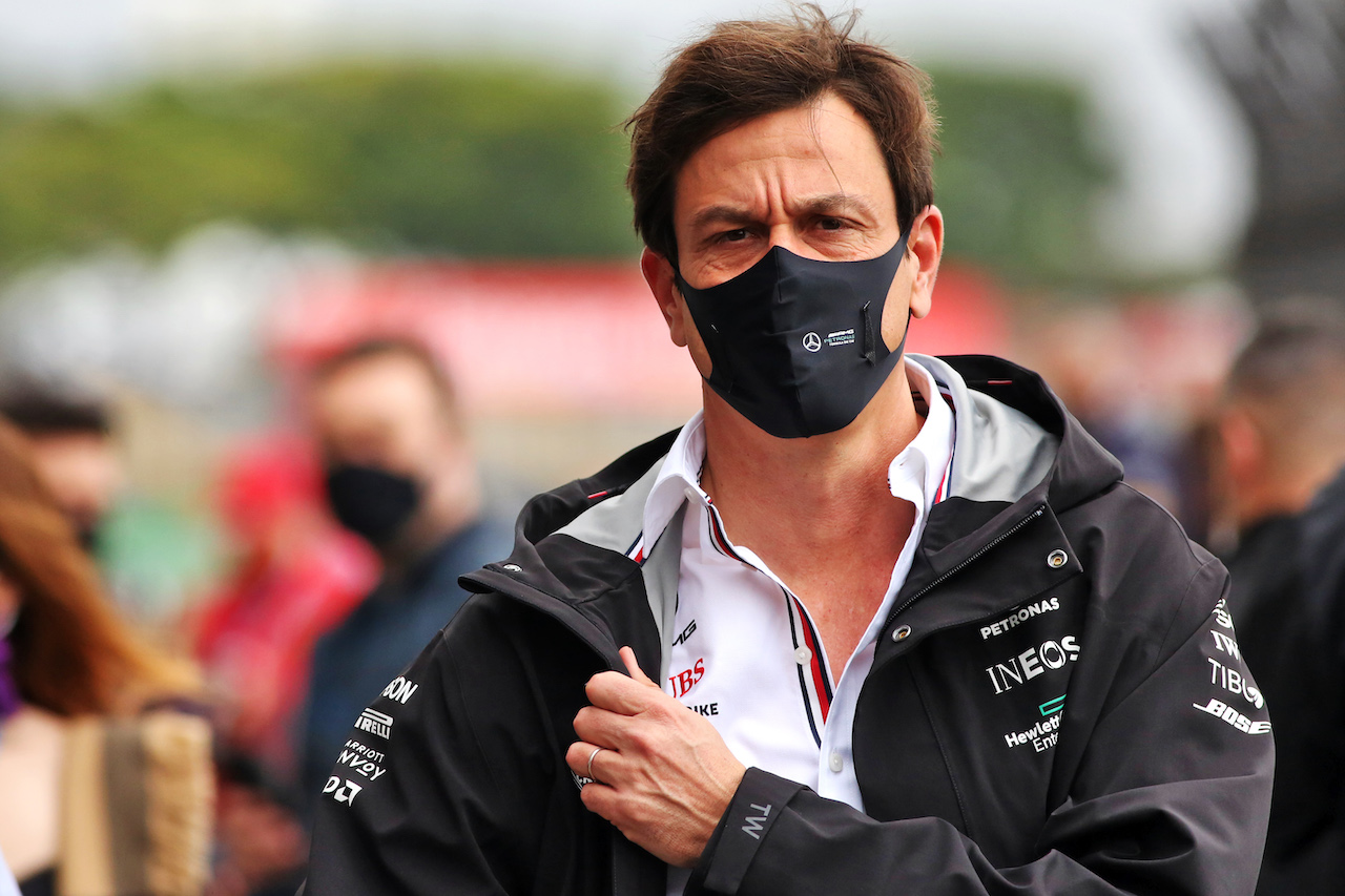 GP SAN PAOLO, Toto Wolff (GER) Mercedes AMG F1 Shareholder e Executive Director.
12.11.2021. Formula 1 World Championship, Rd 19, Brazilian Grand Prix, Sao Paulo, Brazil, Qualifiche Day.
- www.xpbimages.com, EMail: requests@xpbimages.com © Copyright: XPB Images