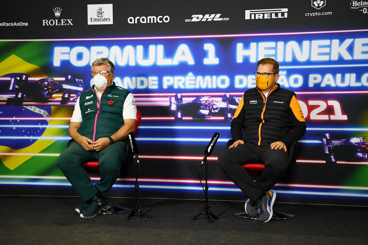 GP SAN PAOLO, (L to R): Otmar Szafnauer (USA) Aston Martin F1 Team Principal e CEO e Andreas Seidl, McLaren Managing Director in the FIA Press Conference.
12.11.2021. Formula 1 World Championship, Rd 19, Brazilian Grand Prix, Sao Paulo, Brazil, Qualifiche Day.
- www.xpbimages.com, EMail: requests@xpbimages.com © Copyright: FIA Pool Image for Editorial Use Only