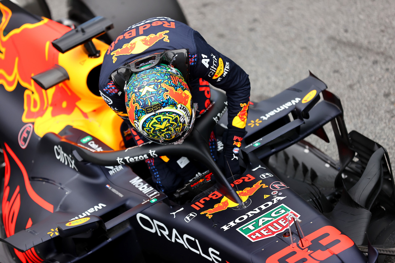 GP SAN PAOLO, Max Verstappen (NLD) Red Bull Racing RB16B.
12.11.2021. Formula 1 World Championship, Rd 19, Brazilian Grand Prix, Sao Paulo, Brazil, Qualifiche Day.
- www.xpbimages.com, EMail: requests@xpbimages.com ¬© Copyright: Batchelor / XPB Images
