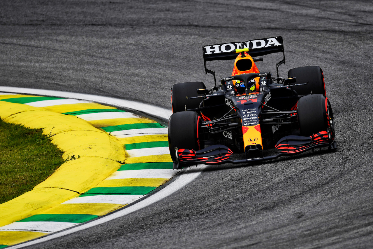 GP SAN PAOLO, Sergio Perez (MEX) Red Bull Racing RB16B.
12.11.2021. Formula 1 World Championship, Rd 19, Brazilian Grand Prix, Sao Paulo, Brazil, Qualifiche Day.
- www.xpbimages.com, EMail: requests@xpbimages.com © Copyright: Carezzevoli / XPB Images