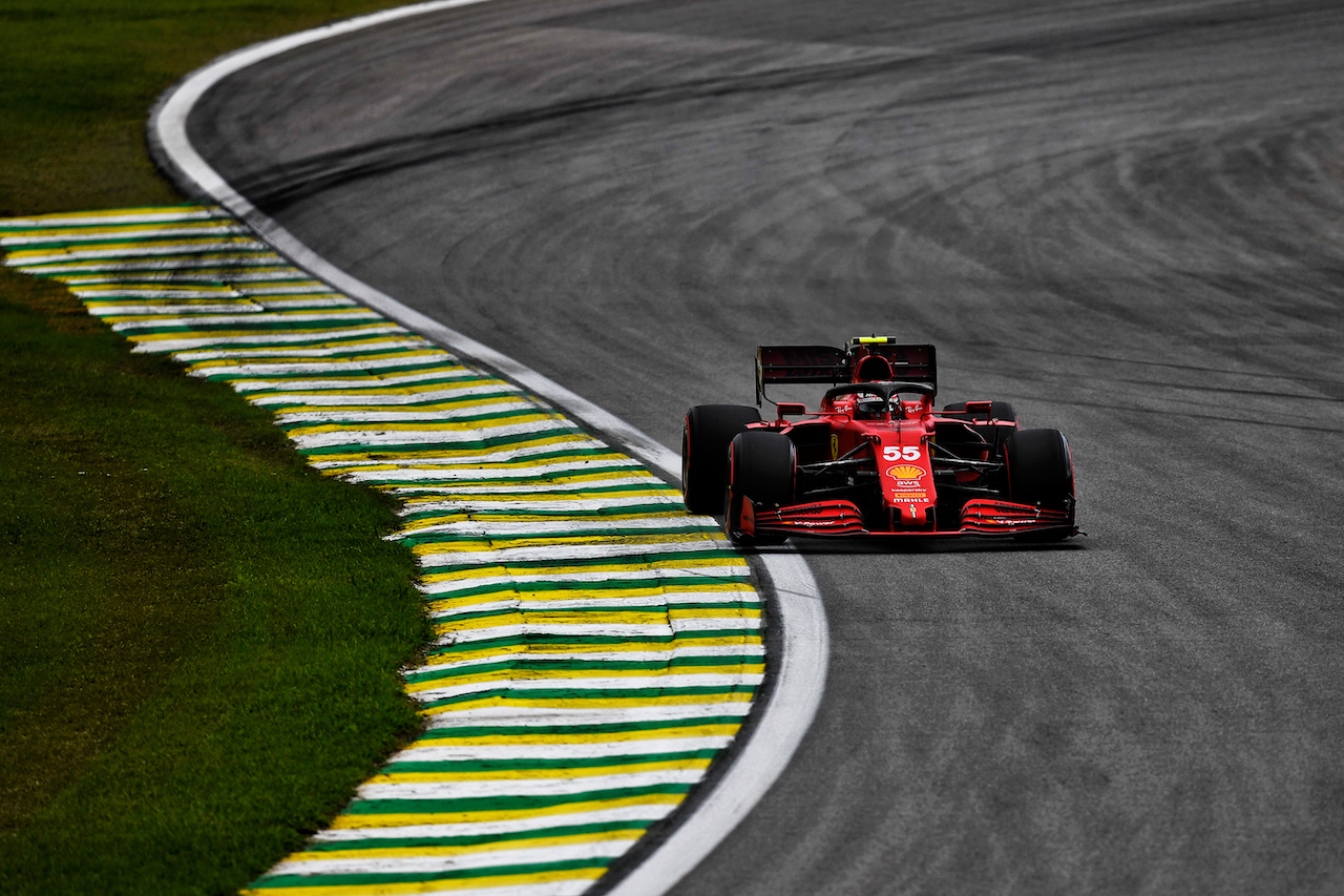 GP SAN PAOLO, Carlos Sainz Jr (ESP) Ferrari SF-21.
12.11.2021. Formula 1 World Championship, Rd 19, Brazilian Grand Prix, Sao Paulo, Brazil, Qualifiche Day.
- www.xpbimages.com, EMail: requests@xpbimages.com © Copyright: Carezzevoli / XPB Images