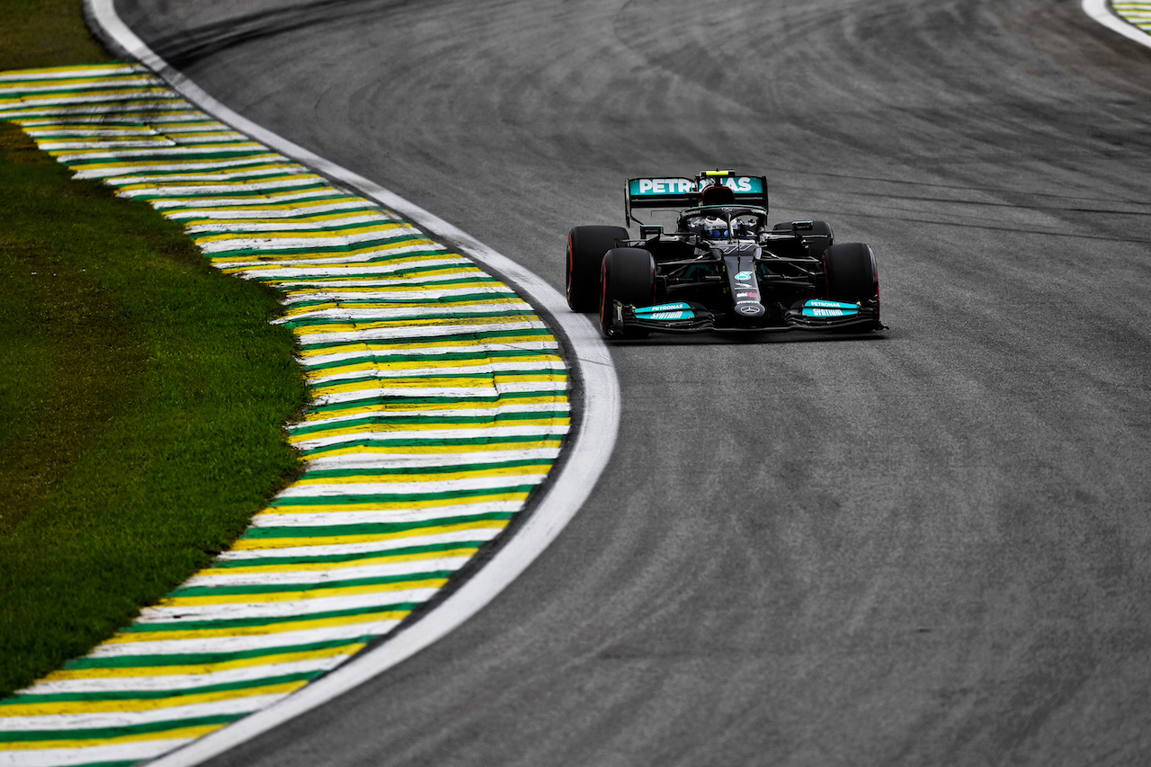 GP SAN PAOLO, Valtteri Bottas (FIN) Mercedes AMG F1 W12.
12.11.2021. Formula 1 World Championship, Rd 19, Brazilian Grand Prix, Sao Paulo, Brazil, Qualifiche Day.
- www.xpbimages.com, EMail: requests@xpbimages.com © Copyright: Carezzevoli / XPB Images