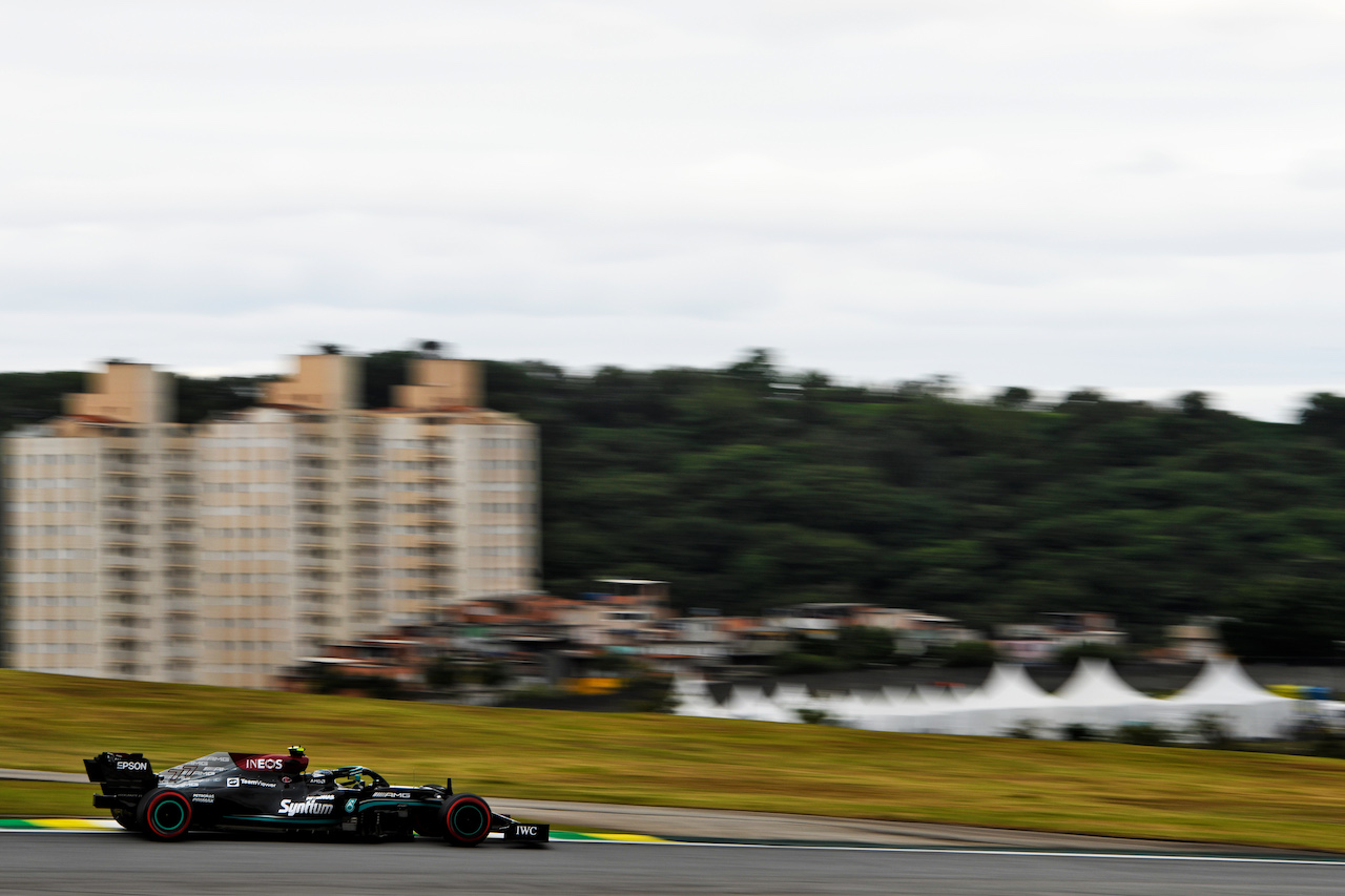 GP SAN PAOLO, Valtteri Bottas (FIN) Mercedes AMG F1 W12.
12.11.2021. Formula 1 World Championship, Rd 19, Brazilian Grand Prix, Sao Paulo, Brazil, Qualifiche Day.
- www.xpbimages.com, EMail: requests@xpbimages.com © Copyright: Carezzevoli / XPB Images