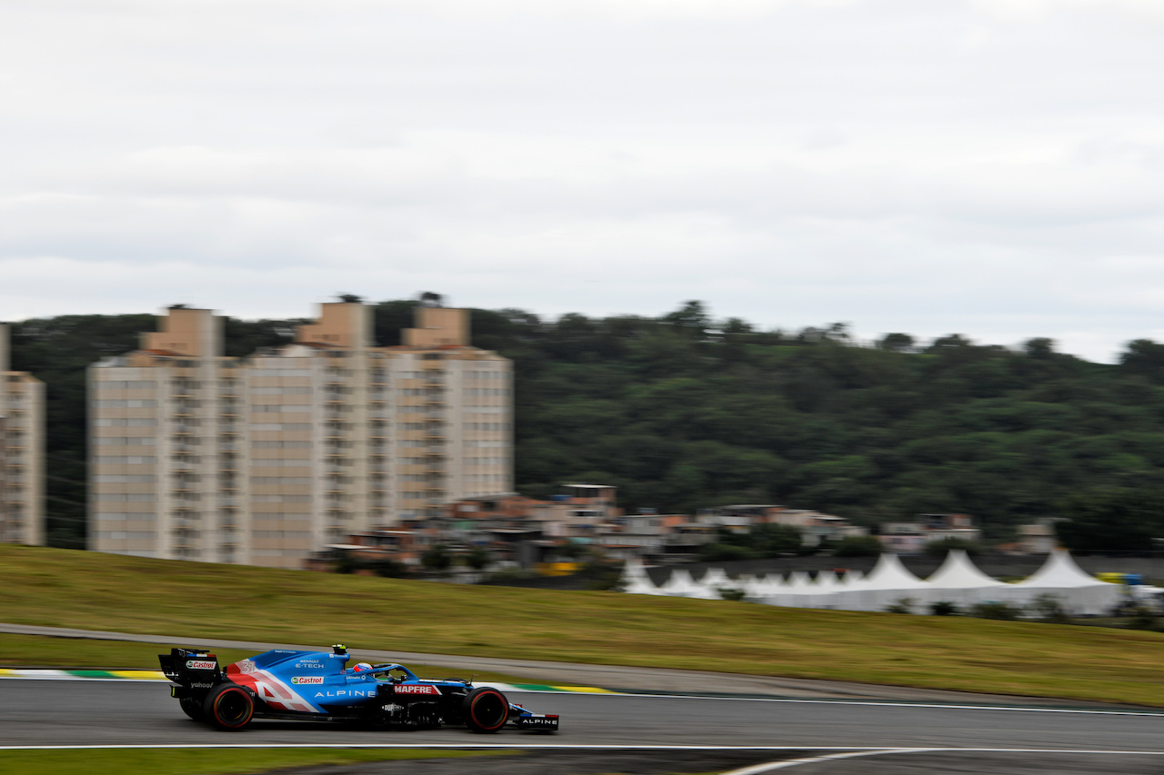 GP SAN PAOLO, Esteban Ocon (FRA) Alpine F1 Team A521.
12.11.2021. Formula 1 World Championship, Rd 19, Brazilian Grand Prix, Sao Paulo, Brazil, Qualifiche Day.
- www.xpbimages.com, EMail: requests@xpbimages.com © Copyright: Carezzevoli / XPB Images