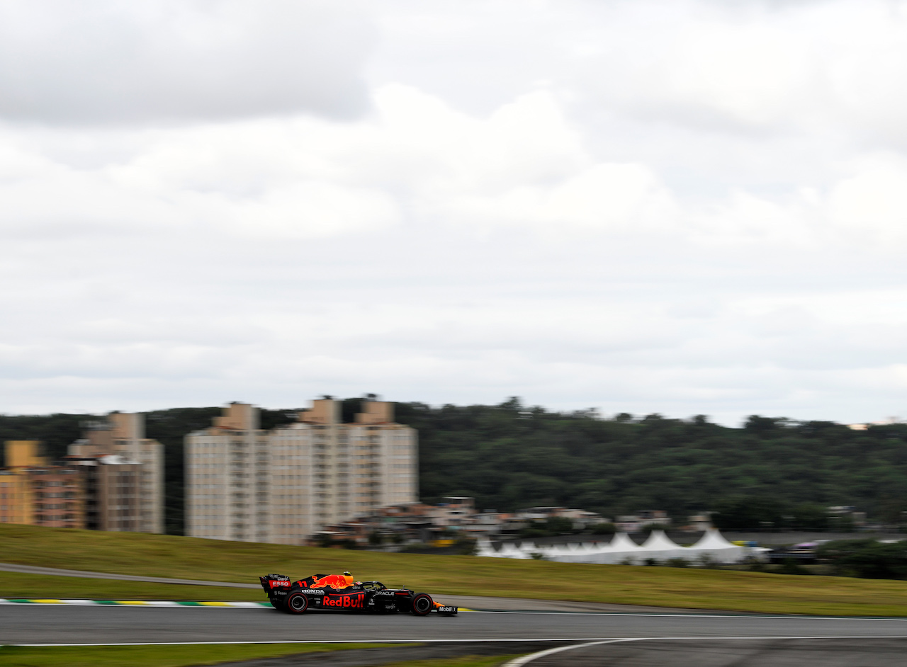 GP SAN PAOLO, Sergio Perez (MEX) Red Bull Racing RB16B.
12.11.2021. Formula 1 World Championship, Rd 19, Brazilian Grand Prix, Sao Paulo, Brazil, Qualifiche Day.
- www.xpbimages.com, EMail: requests@xpbimages.com © Copyright: Carezzevoli / XPB Images