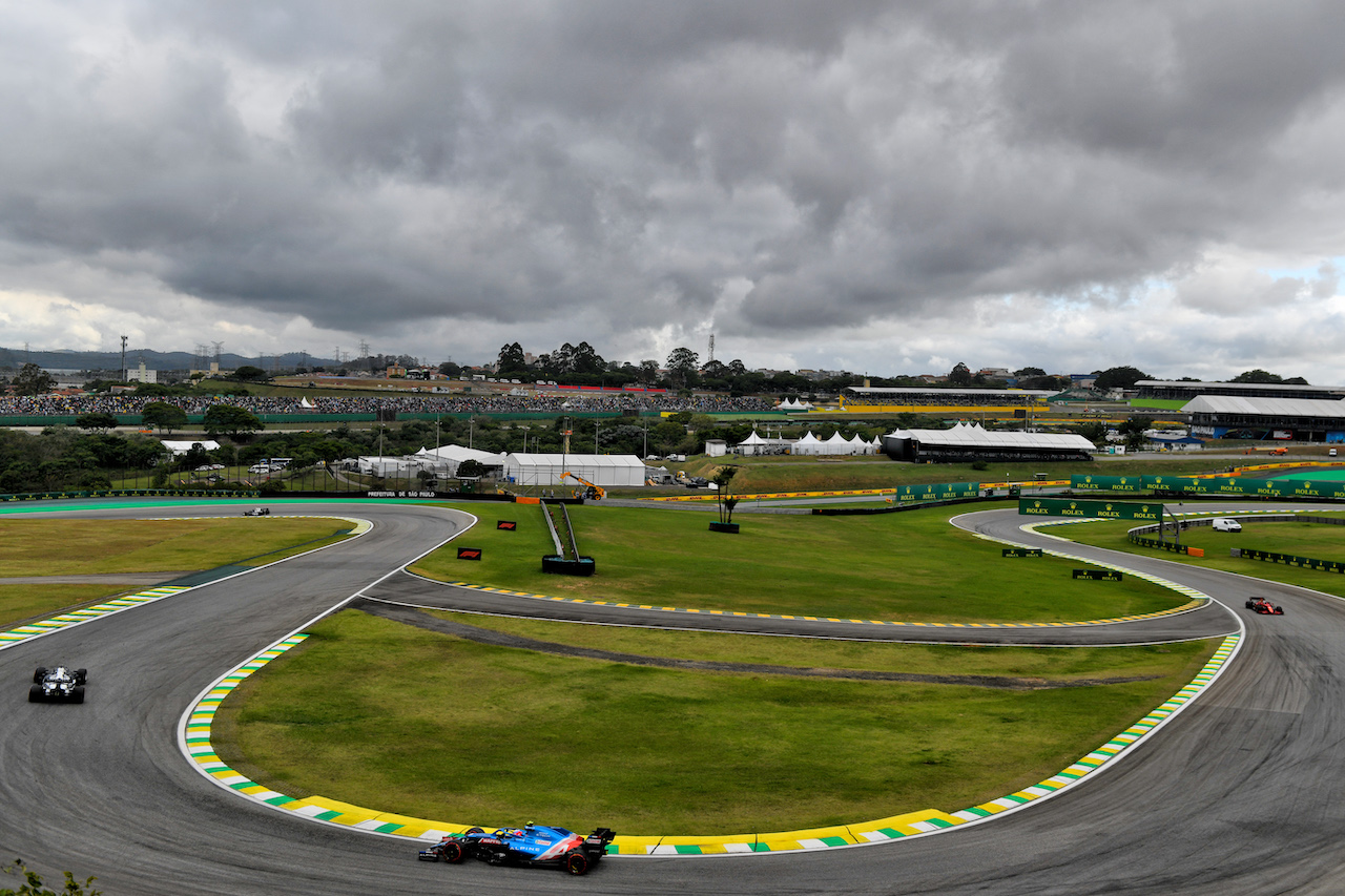 GP SAN PAOLO, Esteban Ocon (FRA) Alpine F1 Team A521.
12.11.2021. Formula 1 World Championship, Rd 19, Brazilian Grand Prix, Sao Paulo, Brazil, Qualifiche Day.
- www.xpbimages.com, EMail: requests@xpbimages.com © Copyright: Carezzevoli / XPB Images