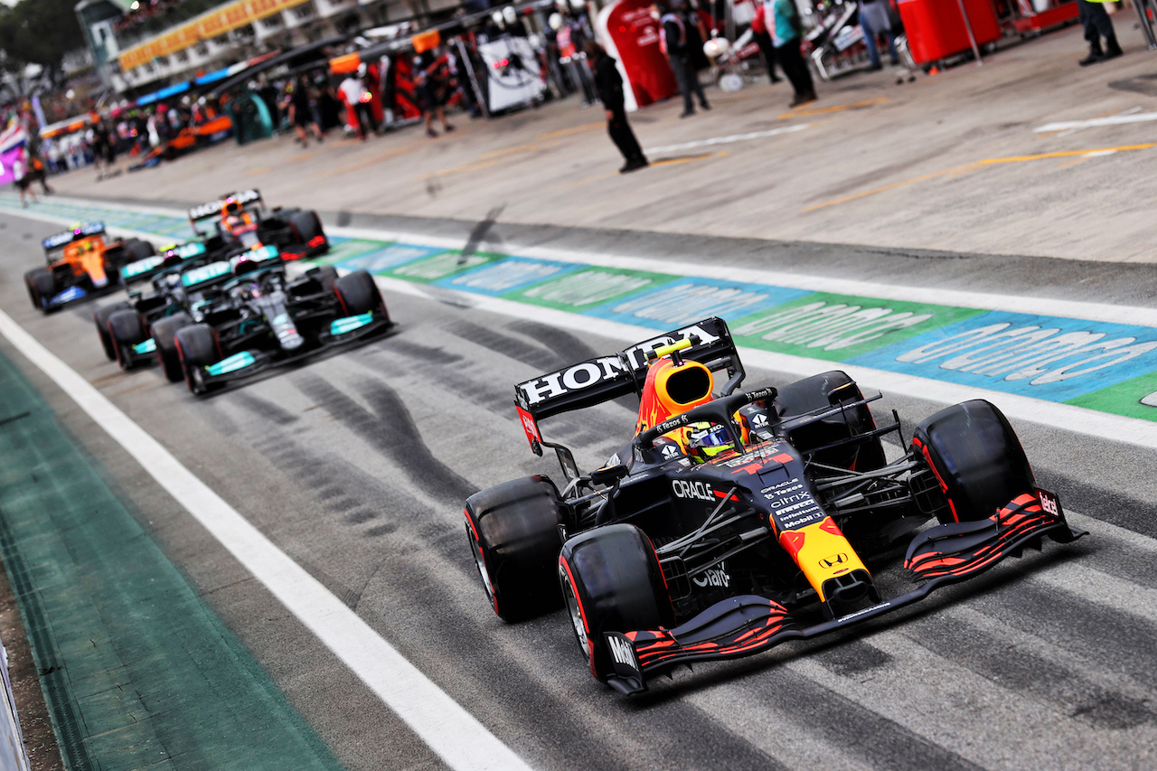 GP SAN PAOLO, Sergio Perez (MEX) Red Bull Racing RB16B.
12.11.2021. Formula 1 World Championship, Rd 19, Brazilian Grand Prix, Sao Paulo, Brazil, Qualifiche Day.
- www.xpbimages.com, EMail: requests@xpbimages.com © Copyright: Batchelor / XPB Images