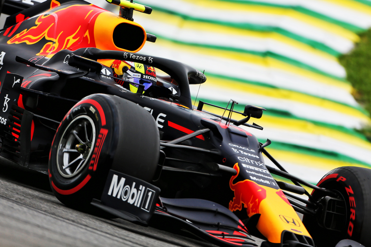 GP SAN PAOLO, Sergio Perez (MEX) Red Bull Racing RB16B.
12.11.2021. Formula 1 World Championship, Rd 19, Brazilian Grand Prix, Sao Paulo, Brazil, Qualifiche Day.
- www.xpbimages.com, EMail: requests@xpbimages.com © Copyright: XPB Images
