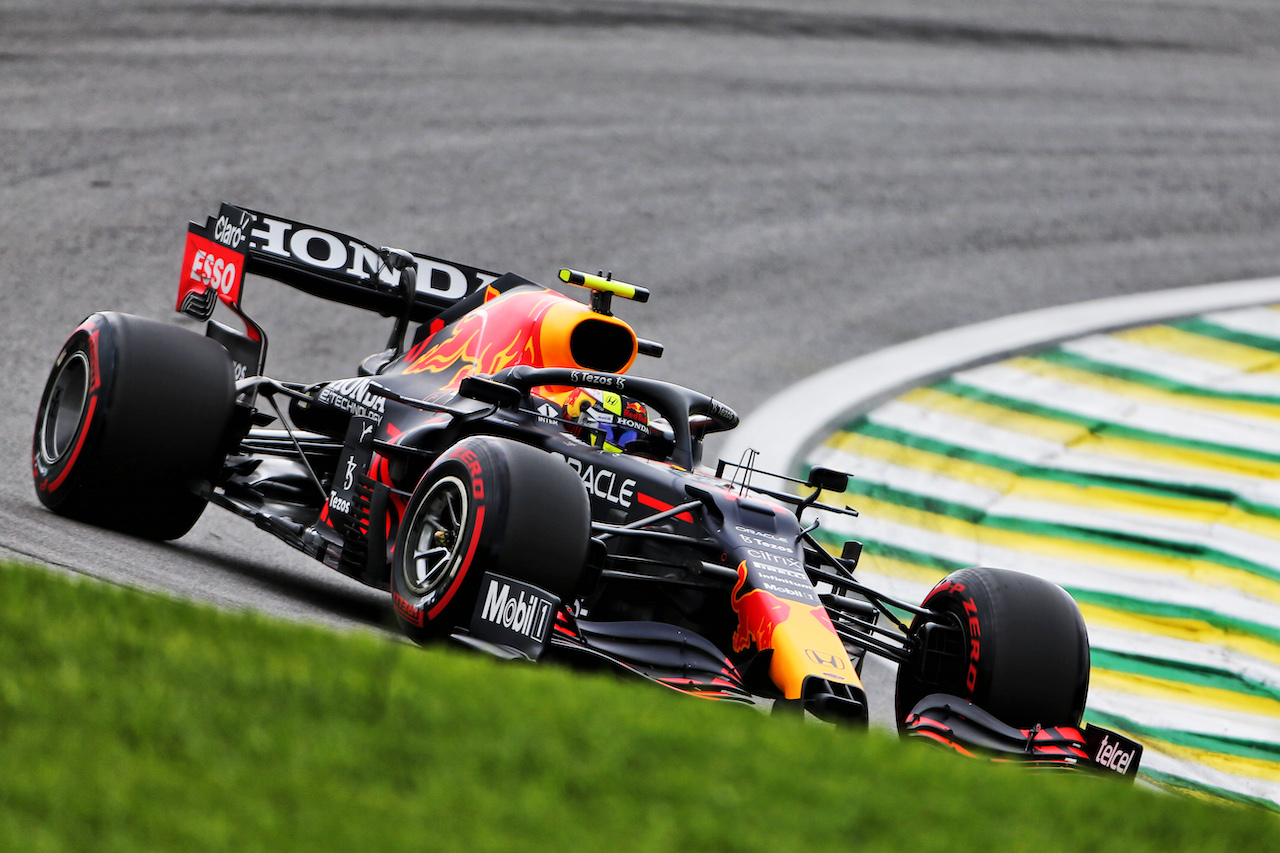 GP SAN PAOLO, Sergio Perez (MEX) Red Bull Racing RB16B.
12.11.2021. Formula 1 World Championship, Rd 19, Brazilian Grand Prix, Sao Paulo, Brazil, Qualifiche Day.
- www.xpbimages.com, EMail: requests@xpbimages.com © Copyright: XPB Images