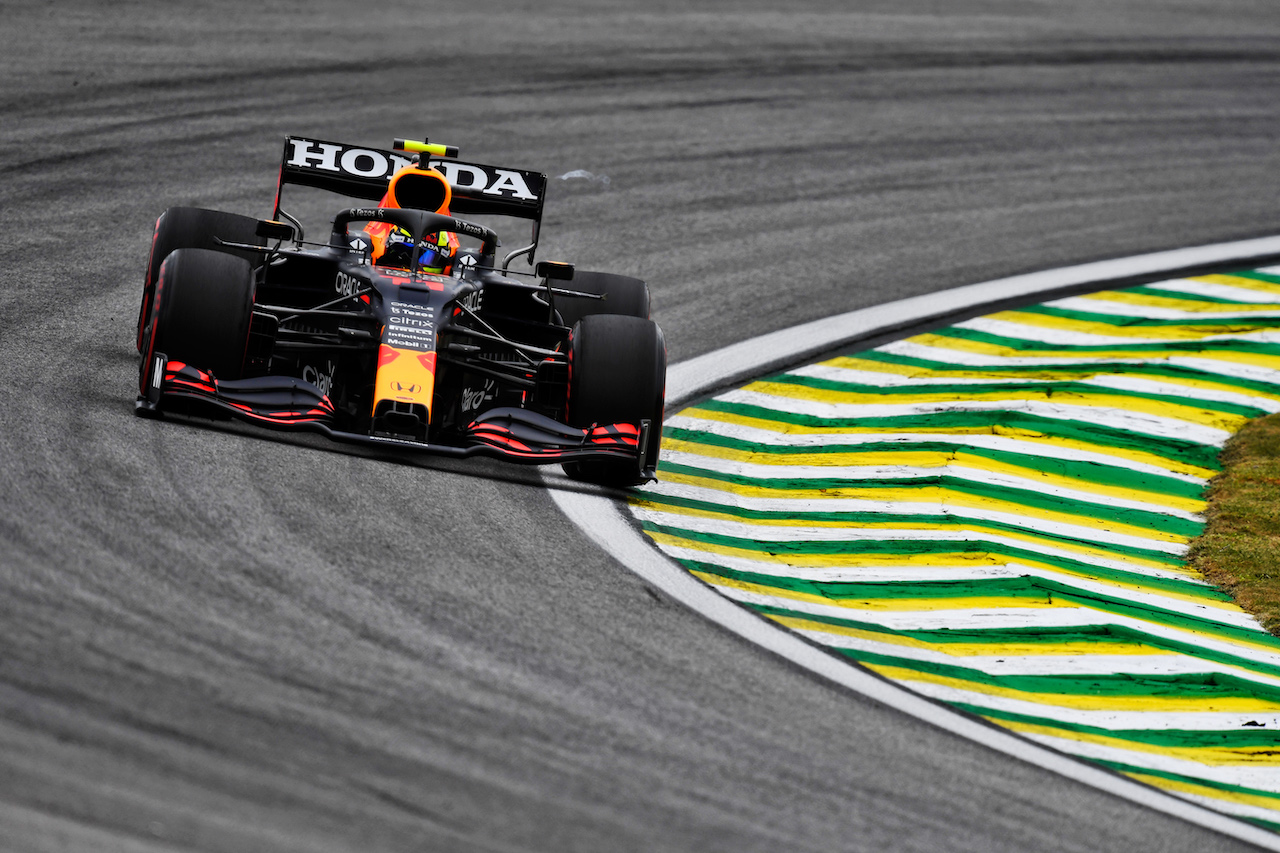 GP SAN PAOLO, Sergio Perez (MEX) Red Bull Racing RB16B.
12.11.2021. Formula 1 World Championship, Rd 19, Brazilian Grand Prix, Sao Paulo, Brazil, Qualifiche Day.
- www.xpbimages.com, EMail: requests@xpbimages.com © Copyright: Carezzevoli / XPB Images