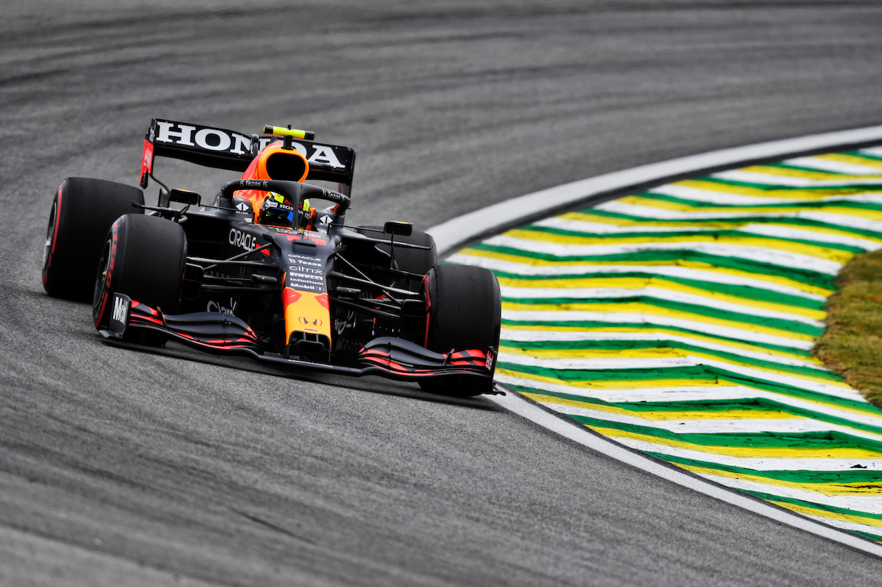 GP SAN PAOLO, Sergio Perez (MEX) Red Bull Racing RB16B.
12.11.2021. Formula 1 World Championship, Rd 19, Brazilian Grand Prix, Sao Paulo, Brazil, Qualifiche Day.
- www.xpbimages.com, EMail: requests@xpbimages.com © Copyright: Carezzevoli / XPB Images