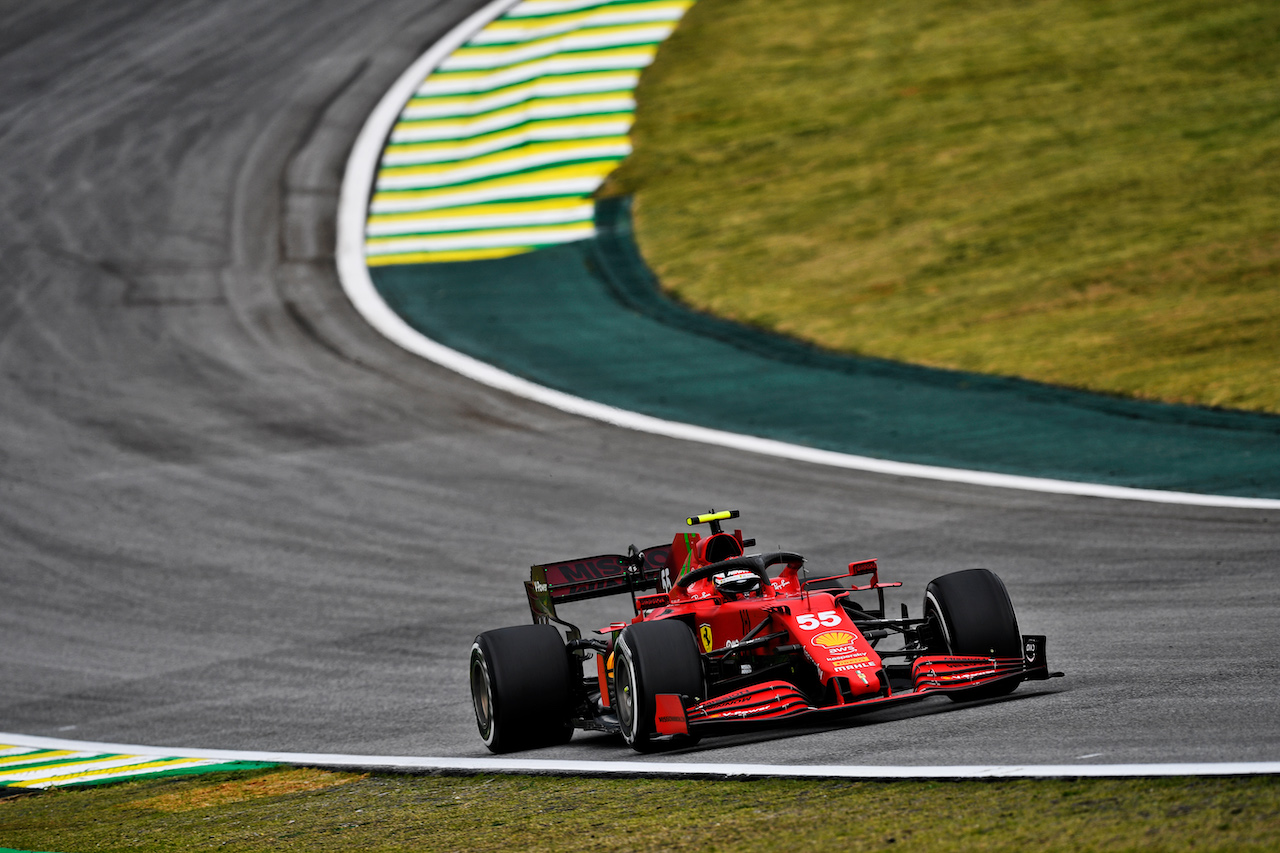 GP SAN PAOLO, Carlos Sainz Jr (ESP) Ferrari SF-21.
12.11.2021. Formula 1 World Championship, Rd 19, Brazilian Grand Prix, Sao Paulo, Brazil, Qualifiche Day.
- www.xpbimages.com, EMail: requests@xpbimages.com © Copyright: Carezzevoli / XPB Images