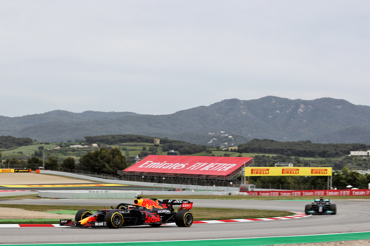 GP SPAGNA, Max Verstappen (NLD) Red Bull Racing RB16B.
09.05.2021. Formula 1 World Championship, Rd 4, Spanish Grand Prix, Barcelona, Spain, Gara Day.
- www.xpbimages.com, EMail: requests@xpbimages.com © Copyright: Batchelor / XPB Images