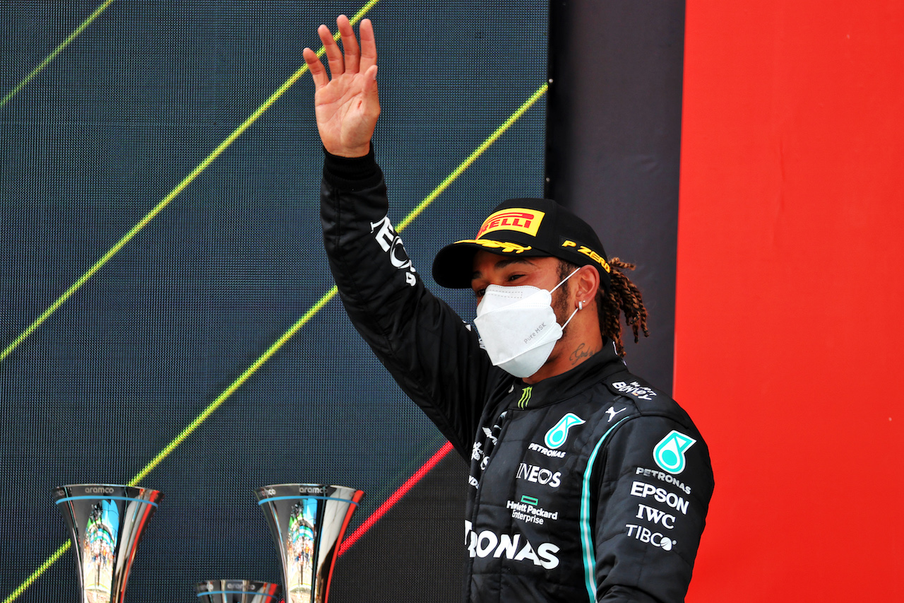 GP SPAGNA, Gara winner Lewis Hamilton (GBR) Mercedes AMG F1 celebrates on the podium.
09.05.2021. Formula 1 World Championship, Rd 4, Spanish Grand Prix, Barcelona, Spain, Gara Day.
- www.xpbimages.com, EMail: requests@xpbimages.com © Copyright: Batchelor / XPB Images