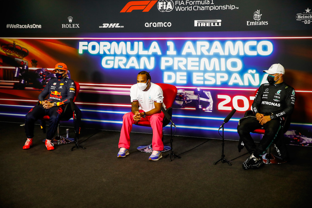 GP SPAGNA, The post race FIA Press Conference (L to R): Max Verstappen (NLD) Red Bull Racing; Lewis Hamilton (GBR) Mercedes AMG F1; Valtteri Bottas (FIN) Mercedes AMG F1.
09.05.2021. Formula 1 World Championship, Rd 4, Spanish Grand Prix, Barcelona, Spain, Gara Day.
- www.xpbimages.com, EMail: requests@xpbimages.com © Copyright: FIA Pool Image for Editorial Use Only