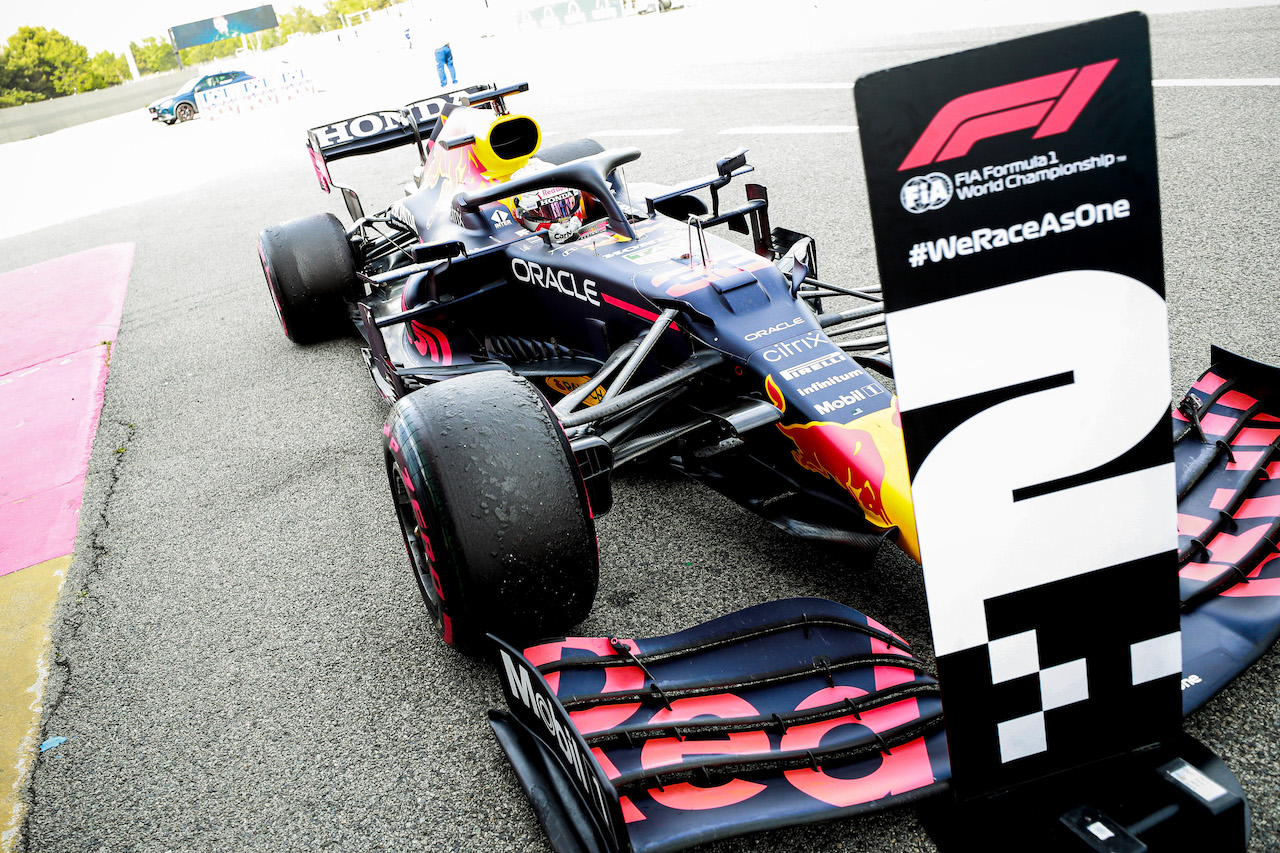 GP SPAGNA, Second placed Max Verstappen (NLD) Red Bull Racing RB16B in parc ferme.
09.05.2021. Formula 1 World Championship, Rd 4, Spanish Grand Prix, Barcelona, Spain, Gara Day.
- www.xpbimages.com, EMail: requests@xpbimages.com © Copyright: FIA Pool Image for Editorial Use Only