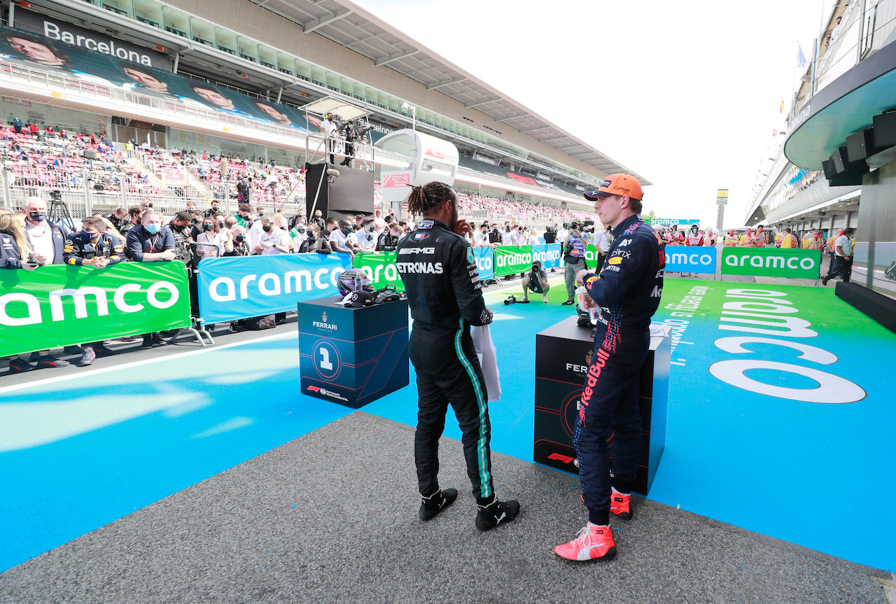GP SPAGNA, (L to R): Gara winner Lewis Hamilton (GBR) Mercedes AMG F1 in parc ferme with second placed Max Verstappen (NLD) Red Bull Racing.
09.05.2021. Formula 1 World Championship, Rd 4, Spanish Grand Prix, Barcelona, Spain, Gara Day.
- www.xpbimages.com, EMail: requests@xpbimages.com © Copyright: FIA Pool Image for Editorial Use Only