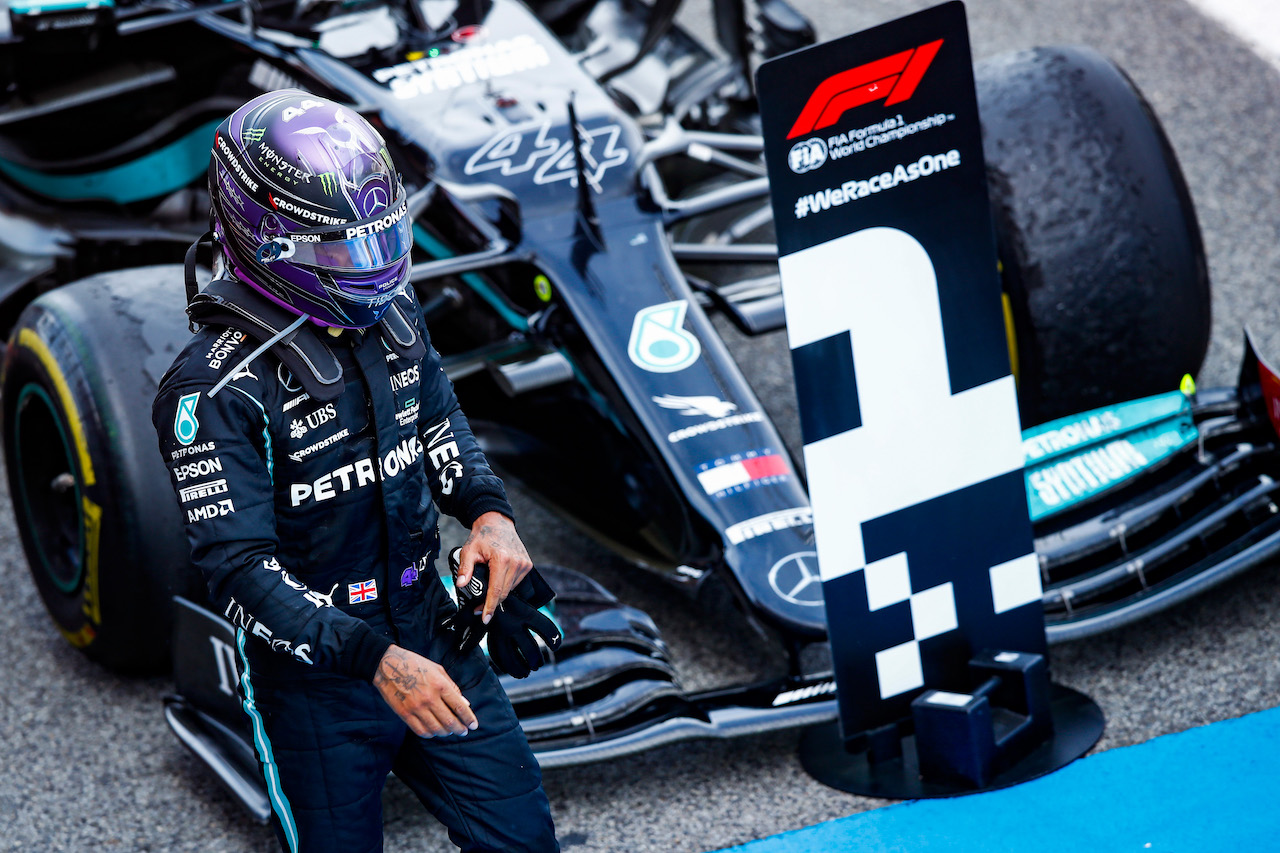 GP SPAGNA, Gara winner Lewis Hamilton (GBR) Mercedes AMG F1 W12 in parc ferme.
09.05.2021. Formula 1 World Championship, Rd 4, Spanish Grand Prix, Barcelona, Spain, Gara Day.
- www.xpbimages.com, EMail: requests@xpbimages.com © Copyright: FIA Pool Image for Editorial Use Only