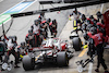 GP SPAGNA, Antonio Giovinazzi (ITA) Alfa Romeo Racing C41 makes a pit stop.
09.05.2021. Formula 1 World Championship, Rd 4, Spanish Grand Prix, Barcelona, Spain, Gara Day.
- www.xpbimages.com, EMail: requests@xpbimages.com © Copyright: Bearne / XPB Images