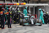 GP SPAGNA, Lewis Hamilton (GBR) Mercedes AMG F1 W12 makes a pit stop.
09.05.2021. Formula 1 World Championship, Rd 4, Spanish Grand Prix, Barcelona, Spain, Gara Day.
- www.xpbimages.com, EMail: requests@xpbimages.com © Copyright: Charniaux / XPB Images