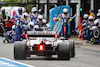 GP SPAGNA, Nikita Mazepin (RUS) Haas F1 Team VF-21 makes a pit stop.
09.05.2021. Formula 1 World Championship, Rd 4, Spanish Grand Prix, Barcelona, Spain, Gara Day.
- www.xpbimages.com, EMail: requests@xpbimages.com © Copyright: Charniaux / XPB Images